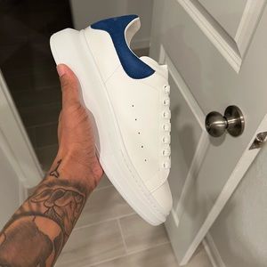 BRAND BEW SIZE 8.5 (Runs Big) Never worn …Paid 580 plus tax